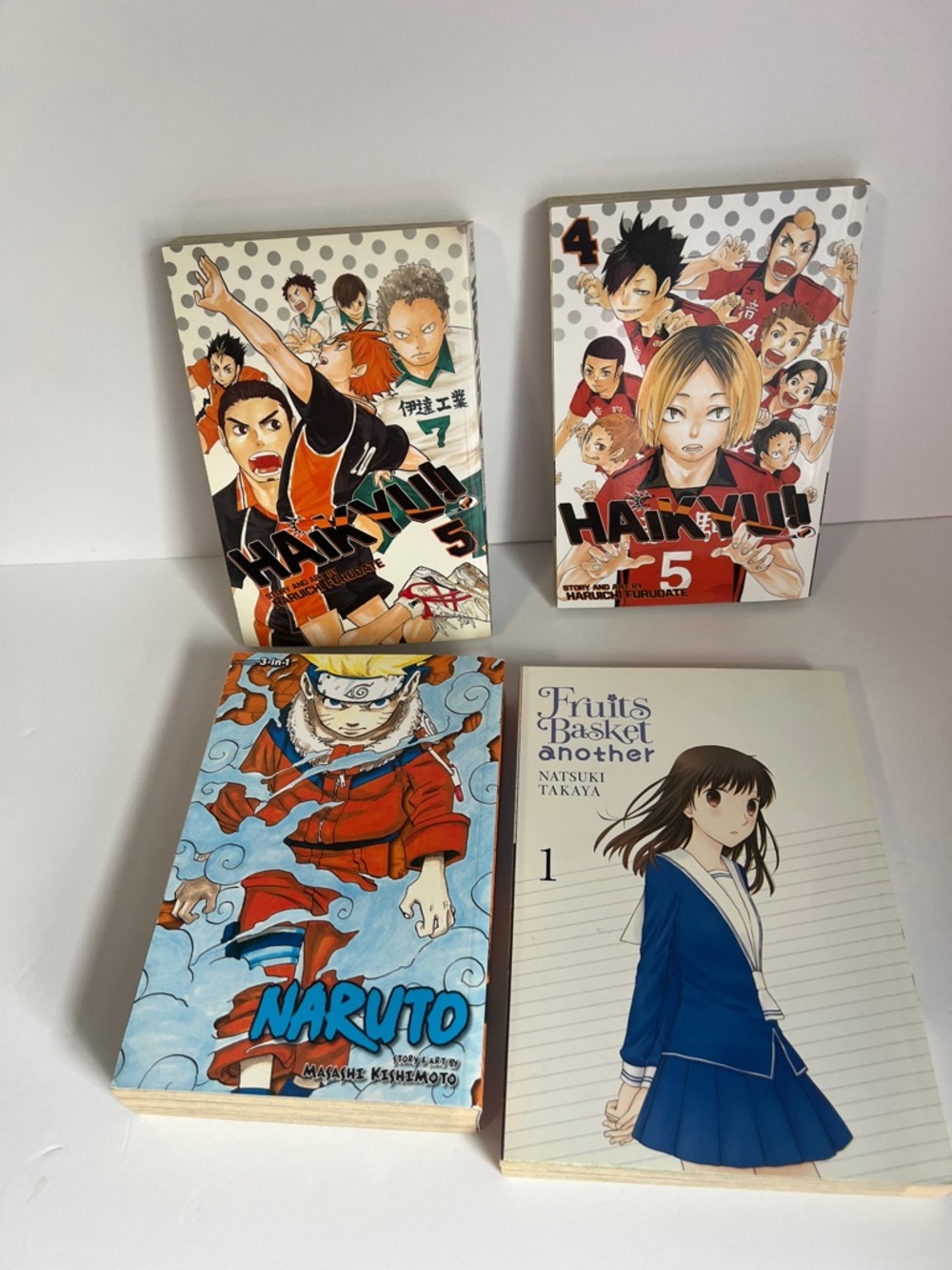 Set of 4 Manga Books - Naruto + Haikyu!! backs - Picture 2 of 8